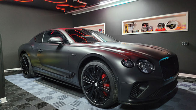 Bentley cu finisaj negru mat realizat de CISKO AutoDesign