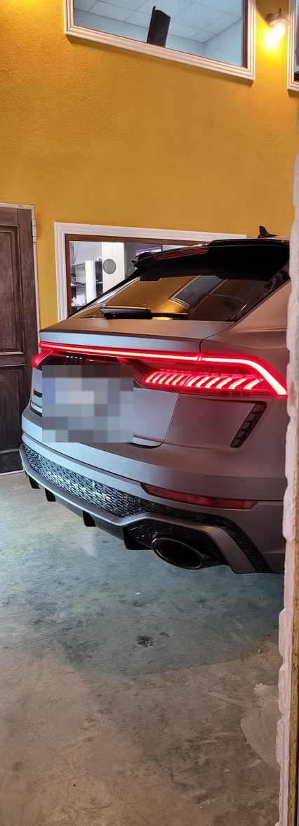 Mercedes cu finisaj personalizat realizat de CISKO AutoDesign