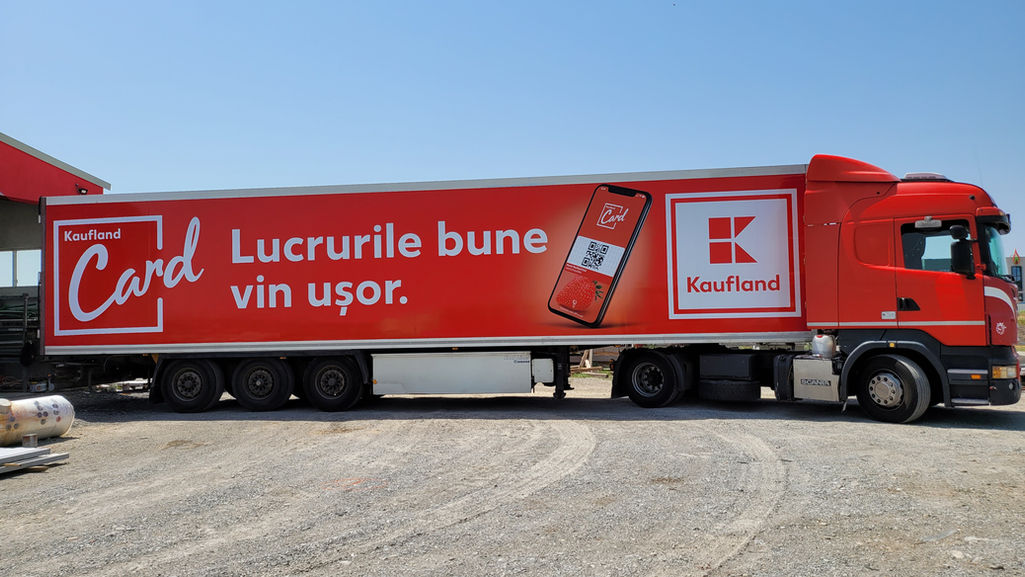 Camion inscripționat de CISKO AutoDesign